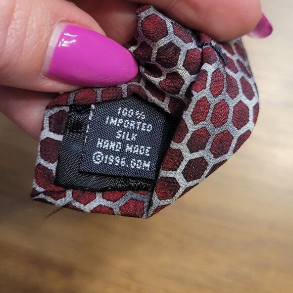 VTG 1996 Grateful Dead Silk Tie | Red Samson & Delilah 7th Set | 58” x 4” - Picture 10 of 11